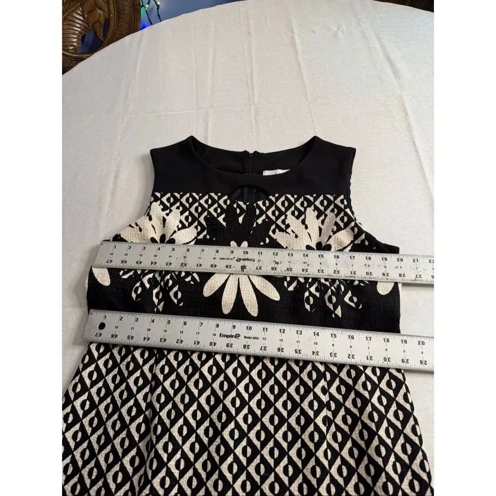 Joseph Ribkoff Black White Textured Jacquard Floral Geometric Dress Size M 8 10 - Picture 4 of 7
